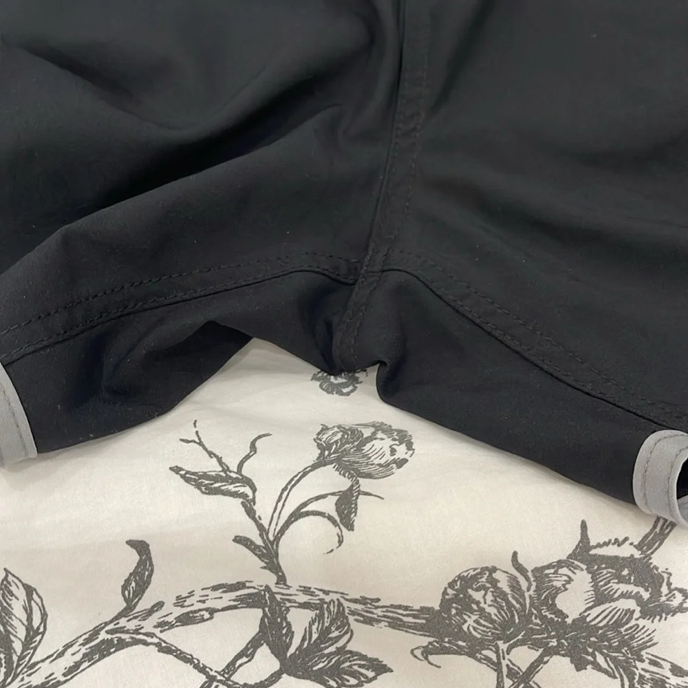Speedo XL Black/Grey Swim Trunks with Pockets‎
